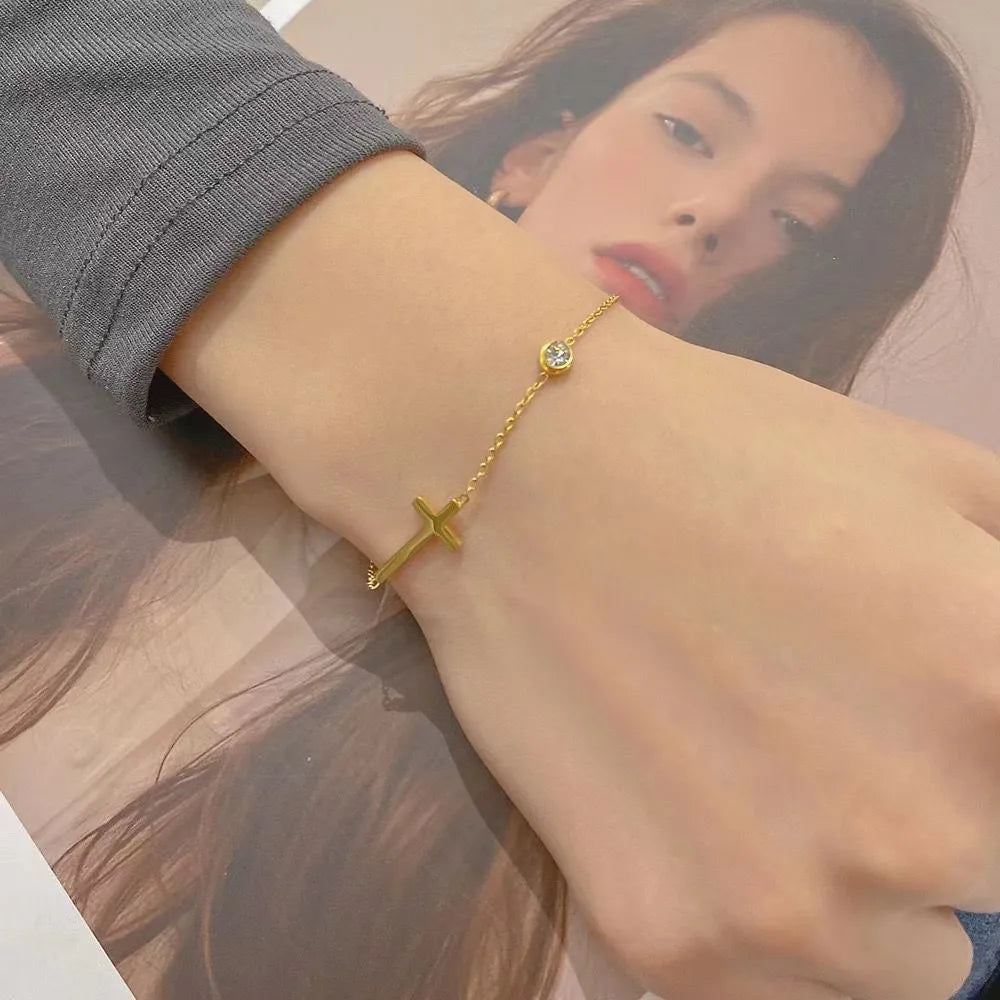 Faith Bracelet Gold