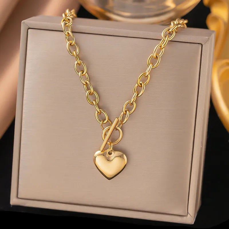 Amore Necklace